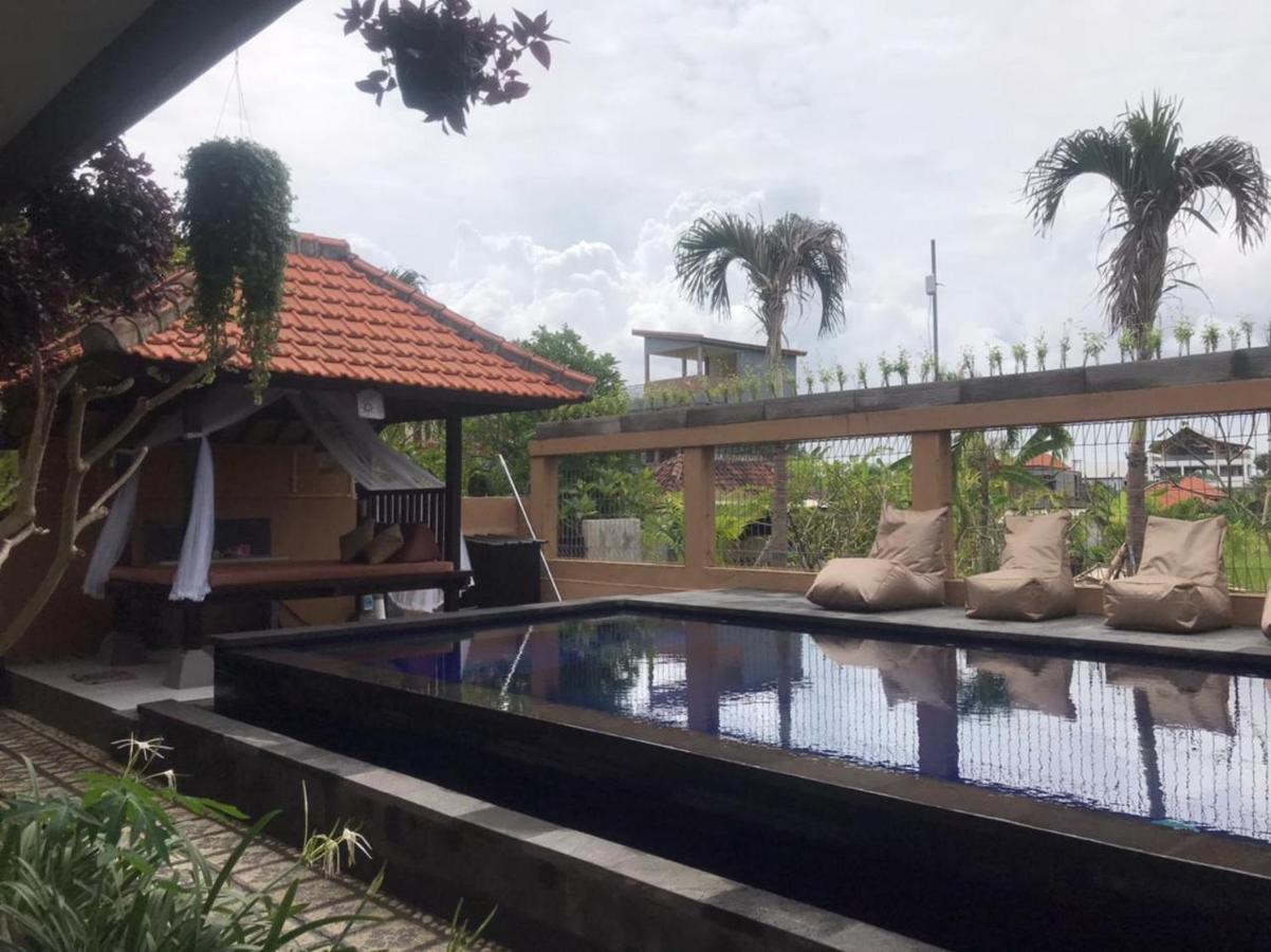 Leo Home Stay Canggu Esterno foto