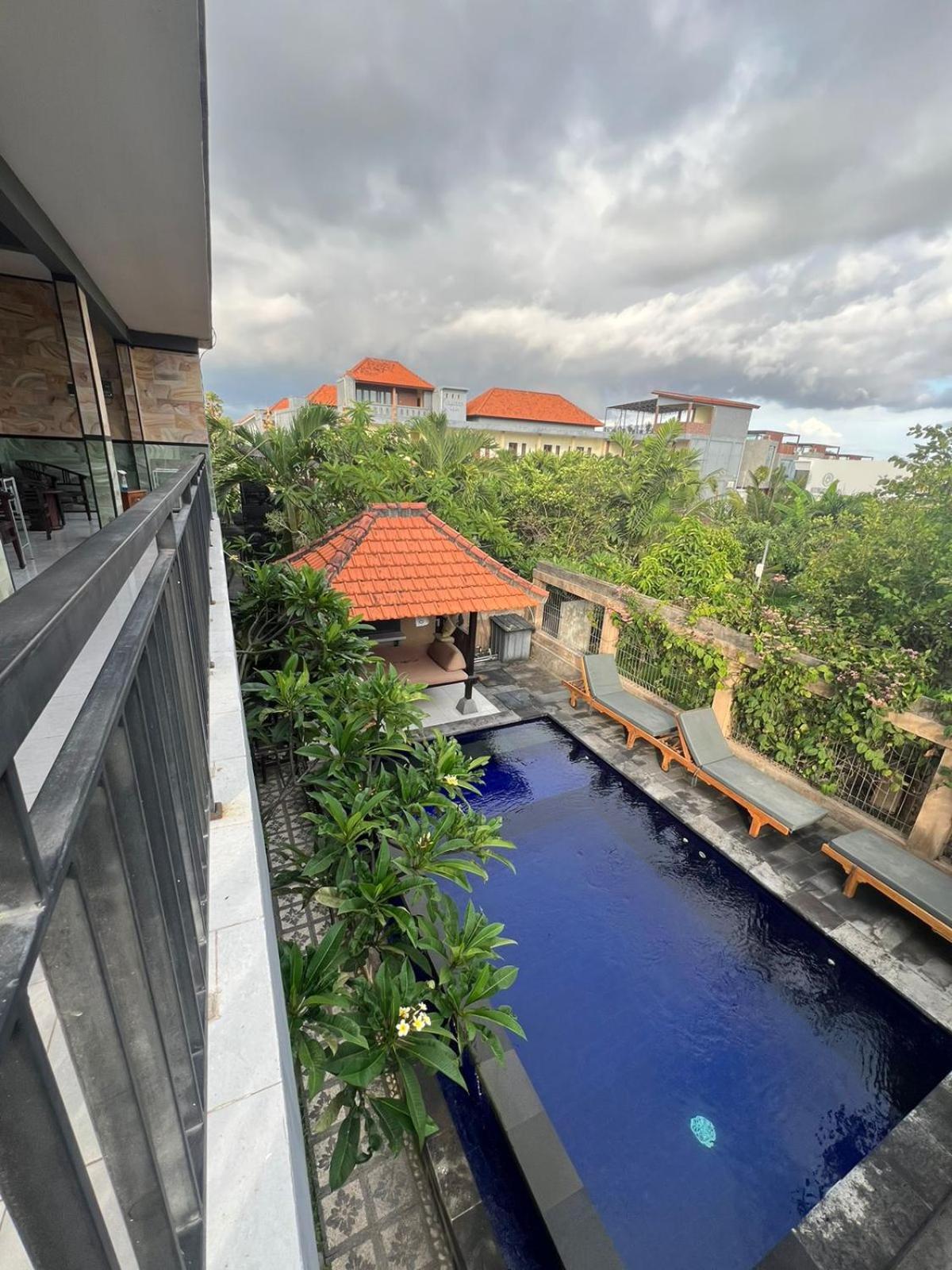 Leo Home Stay Canggu Esterno foto